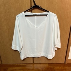 決まりました！UNIQLO Ｌサイズオフホワイトカットソー