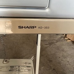 ラスト3台 シャープ衣類乾燥機と専用架台のセットです（クリーニング済み）