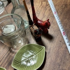 ガラス小物、葉っぱ皿などの画像