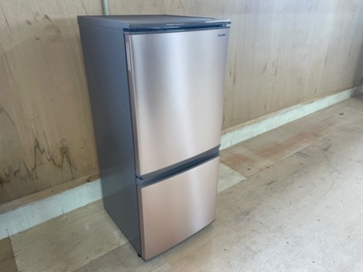 032899 シャープ2ドア冷蔵庫　2019年製