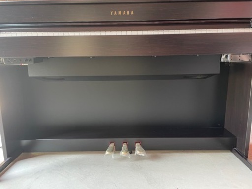 他サイトで売れました。YAMAHA 電子ピアノ　グラビノーバ　CLP-575R 高低自在椅子