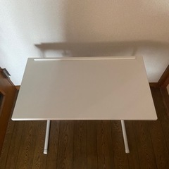 高さ調整可能パソコンテーブル