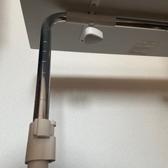 高さ調整可能パソコンテーブルの画像