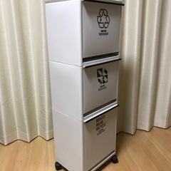 3段 分別ダストボックス　キャスター付きの画像