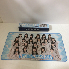 △日向坂46 BIG缶バッジ・ビジュアルデスクマットの画像