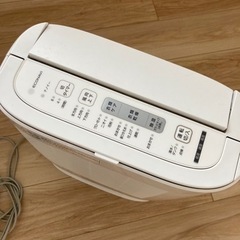 Panasonic デシカント式衣類乾燥除湿機　F-YZR60
