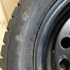 175/65R14 82Q スタットレスタイヤ ホイル付きの画像