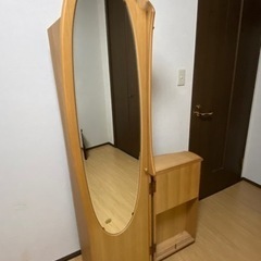 ドレッサー　ライト、全身姿見付き　収納豊富　中古美品