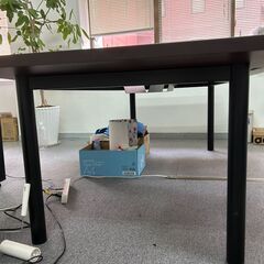 会議用テーブル、オフィス用デスクの画像