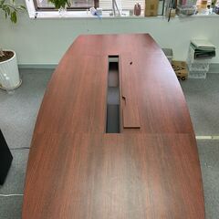 会議用テーブル、オフィス用デスクの画像