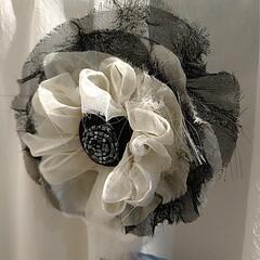 ハンドメイド　コサージュ　お花の画像
