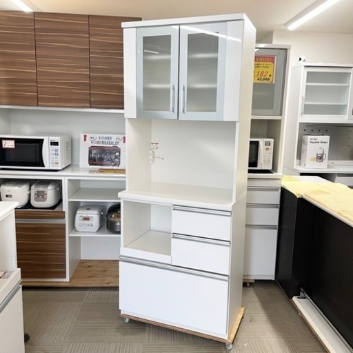 【超美品‼️】定価13万♪ 松田家具 78cm幅キッチンボード 食器棚 収納家具 鏡面仕上げホワイト♪