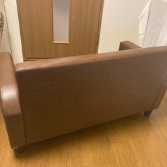 新大宮駅まで引き取りに来れる方‼️美品✨ ヴィンテージレザー調2人掛けソファの画像