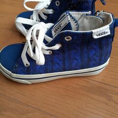【値下げしました】VANS　スニーカー　使用1～2回　美品　18cm
