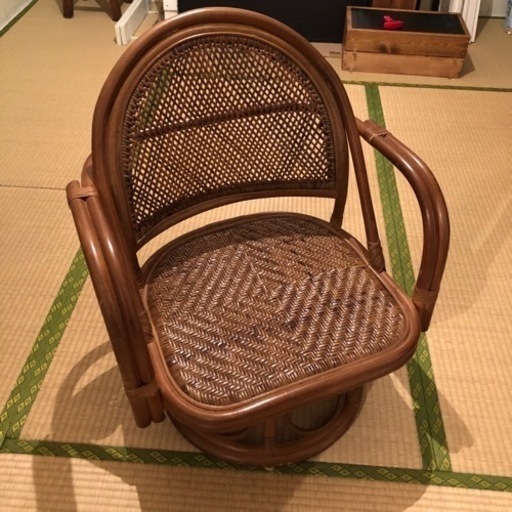 籐家具　イス　回転式