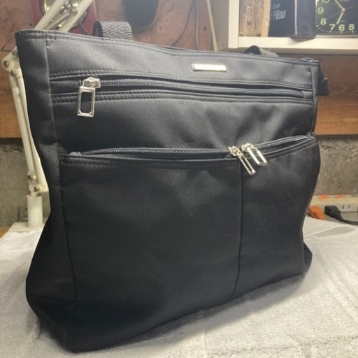 【美品】FRANCO VALENTINO 黒　トートバッグ
