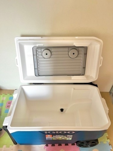 igloo イグルー　クーラーボックス　85L
