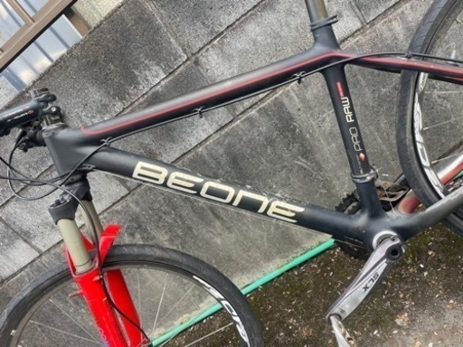 BEONE マウンテンバイク　26インチ自転車　車体カーボン