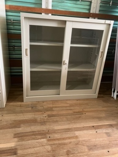 市内配送無料！  SEIKO FAMILY カギ付きスチールキャビネット ガラス引き戸書庫 G-33SG 生興