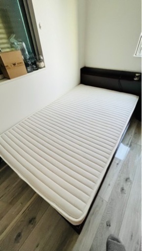 セミダブルベッドマットレス付き 引出し2個