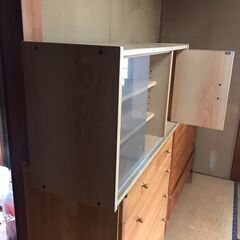 飾り棚 ガラス戸付き 【無料】の画像