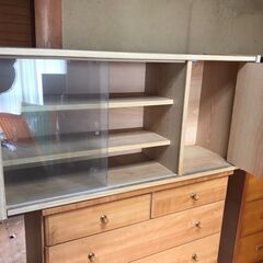飾り棚 ガラス戸付き 【無料】の画像