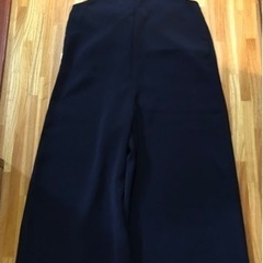 ジーユー　サロペット（お話し中）