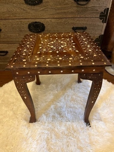 アジアン　猫足　サイドテーブル　螺鈿　細密象嵌装飾
