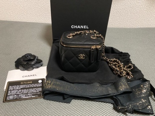 シャネル　チェーンミニバニティバッグ　ラムスキン