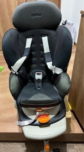 apricaチャイルドシート回転式