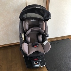 【受け渡し決定】チャイルドシート　アップリカ　クルリラプレミアム