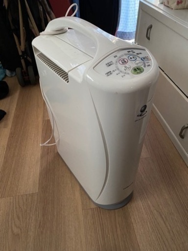 2019年製　コロナ　除湿機