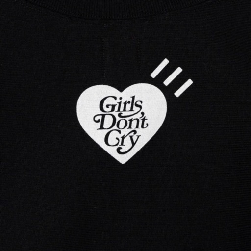 手渡し可能！定価でお譲り致します。HUMAN MADE × GDC CREW NECK