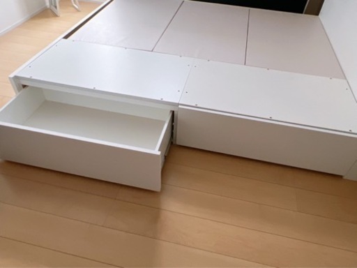 急募！値下げ！クイーンサイズベッドフレーム・マットレスセット