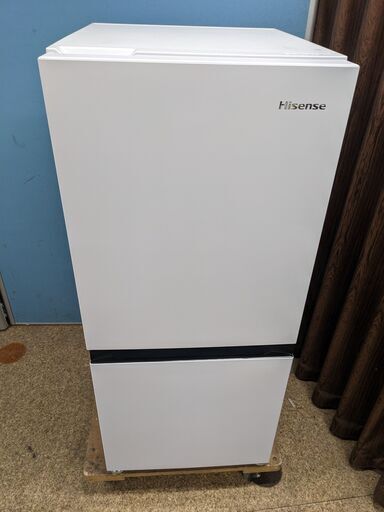 2022年製 HR-D1304　Hisense 135L 使いやすさバツグン！コンパクト 右開き　2ドアノンフロン冷蔵庫