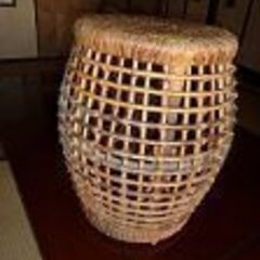 丸型藤椅子