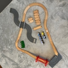 木製レール　電車