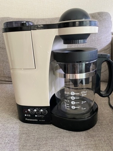コーヒーメーカー　保温、ミル付き　ポット新品