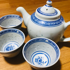 ホタル陶器　急須と湯呑みの画像