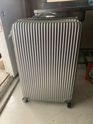 旅行カバン