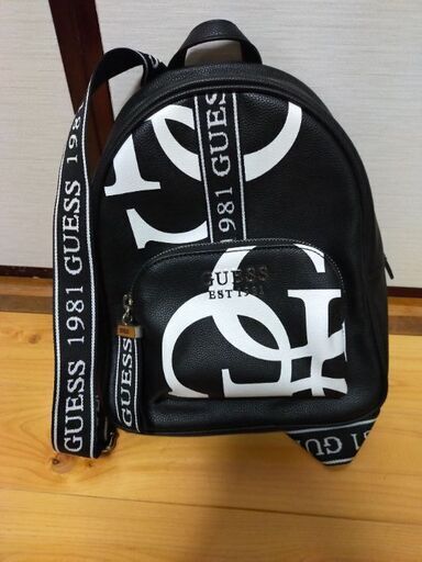 GUESSリュック