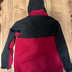 GU マウンテンパーカー　黒/赤　サイズMの画像