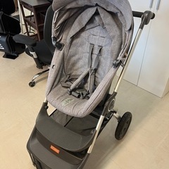 STOKKE ベビーカーの画像