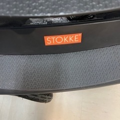 STOKKE ベビーカーの画像