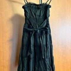L’EST ROSE　黒ワンピース　新品タグ付き　定価13400円の画像