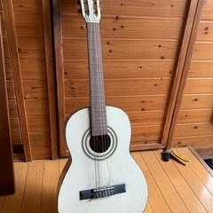 白いギター　オブジェ等に