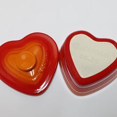 未使用品 箱付き LE CREUSET ルクルーゼ ラムカン・ダムール S オレンジ  ハート型 入れ物　■近隣配送無料 買取GO‼　栄和店 の画像
