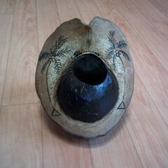 ヤシの実　物入れ