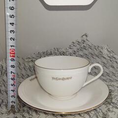 イヴ・サンローランの画像