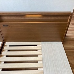 ニトリ　セミダブルベッド（収納付）ブラウン